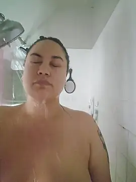 honeeyyy pot online show from November 9, 2025, 8:51 am