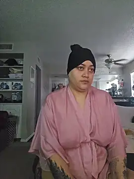 honeeyyy pot online show from November 1, 2025, 7:30 pm