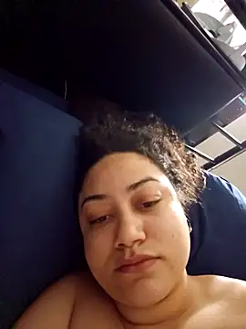 honeeyyy pot online show from November 4, 2025, 8:34 pm