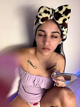 Snapshot of ShawtySlammed chatting on October 18, 2025, 11:51 pm ShawtySlammed online show from October 18, 2025, 11:51 pm