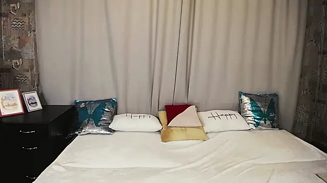 Unusual G online show from November 11, 2025, 6:19 am