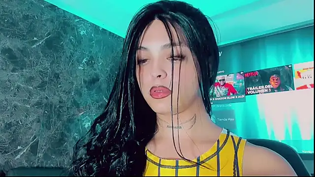 Snapshot of Emmaa_Saenz_ chatting on November 25, 2025, 7:25 pm Emmaa Saenz online show from November 25, 2025, 7:25 pm