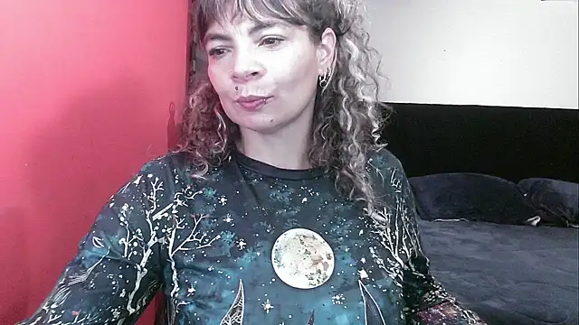 charlotedoll online show from October 22, 2025, 4:12 am