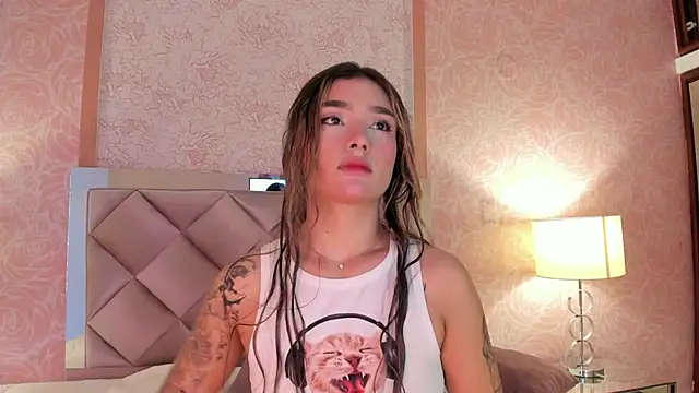 Snapshot of Arianavillada chatting on January 14, 2026, 3:32 am Arianavillada online show from January 14, 2026, 3:32 am