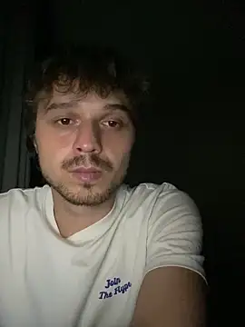 oguuxum online show from March 23, 2026, 9:47 pm