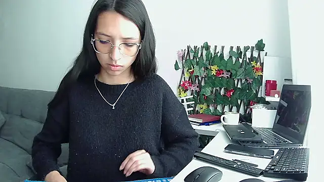 Katalleya jyj online show from February 9, 2026, 2:26 pm