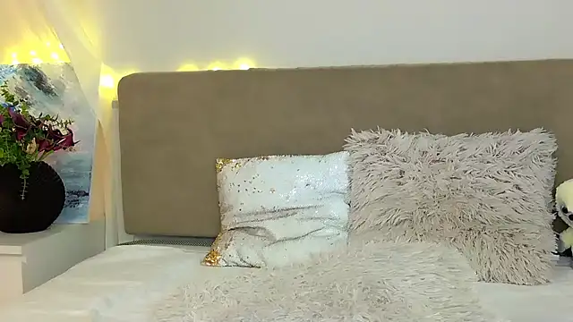 LuisaSin online show from April 6, 2026, 7:20 am