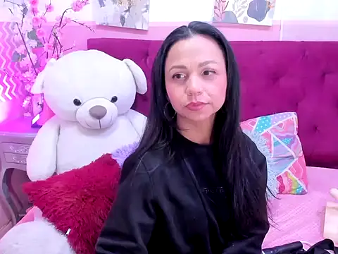 candysmitxxx online show from November 19, 2025, 4:01 am