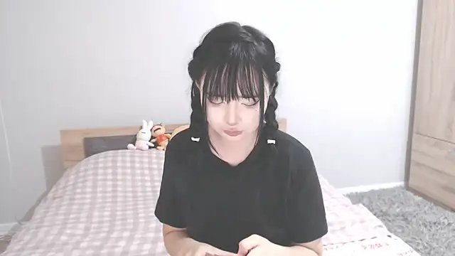 Snapshot of your_angela chatting on February 5, 2026, 10:11 am your angela online show from February 5, 2026, 10:11 am