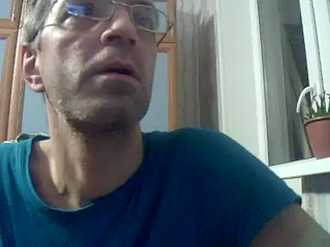 Snapshot of konstantinbigcock chatting on December 6, 2024, 2:51 am konstantinbigcock online show from December 6, 2024, 2:51 am