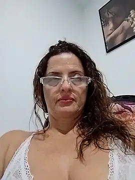 Snapshot of CioniWeiss chatting on March 20, 2025, 4:40 am CioniWeiss online show from March 20, 2025, 4:40 am