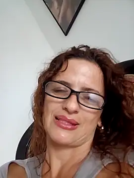 Snapshot of CioniWeiss chatting on February 26, 2025, 3:03 am CioniWeiss online show from February 26, 2025, 3:03 am