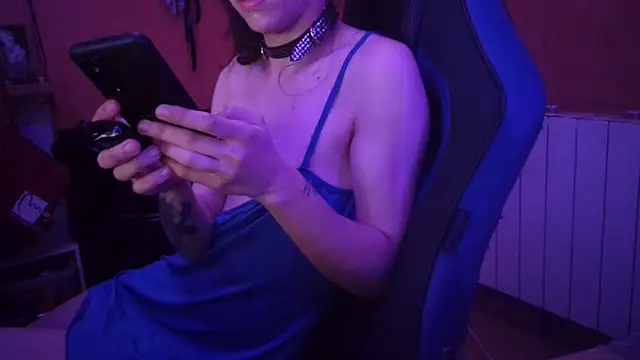 Snapshot of Lia_Y_PatrickX chatting on February 12, 2025, 4:12 am Lia Y PatrickX online show from February 12, 2025, 4:12 am