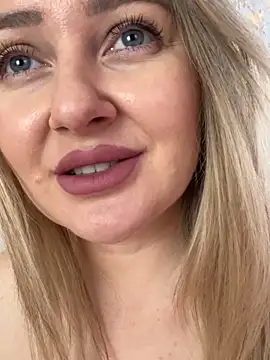 LadyLolyPop  online show from March 13, 2025, 7:20 am