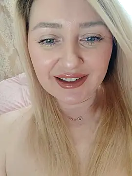 LadyLolyPop  online show from April 8, 2026, 6:04 am