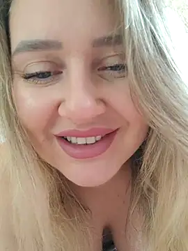 LadyLolyPop  online show from September 27, 2025, 2:39 am