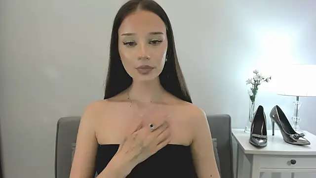 EmilyDarling online show from September 24, 2025, 8:04 pm