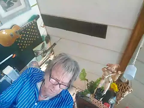 Snapshot of WillCum4Unow chatting on January 29, 2025, 9:50 pm WillCum4Unow online show from January 29, 2025, 9:50 pm