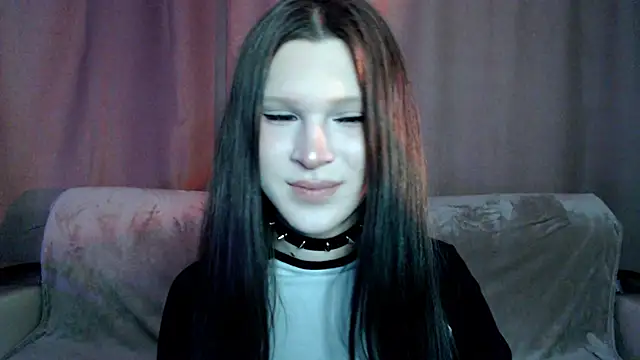 Snapshot of Sexpired_Princess chatting on March 14, 2025, 6:32 am Sexpired Princess online show from March 14, 2025, 6:32 am