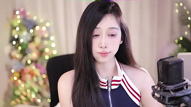 Snapshot of SleepArtist chatting on February 19, 2025, 4:22 pm SleepArtist online show from February 19, 2025, 4:22 pm