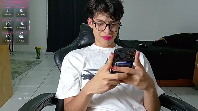 Jacotnk online show from October 21, 2025, 4:34 am