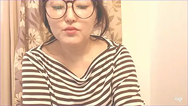 Snapshot of hrnyteacher chatting on January 13, 2025, 6:27 am hrnyteacher online show from January 13, 2025, 6:27 am