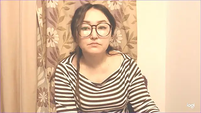 Snapshot of hrnyteacher chatting on February 14, 2025, 12:19 am hrnyteacher online show from February 14, 2025, 12:19 am