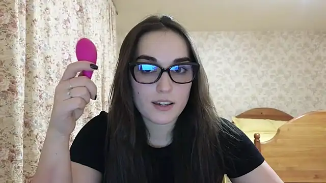 Snapshot of me_lissa_sun13 chatting on February 11, 2025, 6:33 pm me lissa sun13 online show from February 11, 2025, 6:33 pm