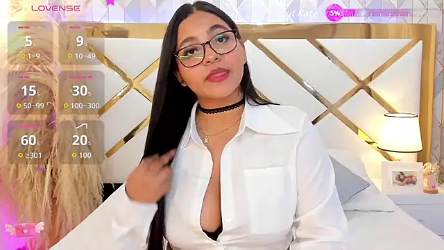 EmmaWeest online show from September 25, 2025, 10:05 pm