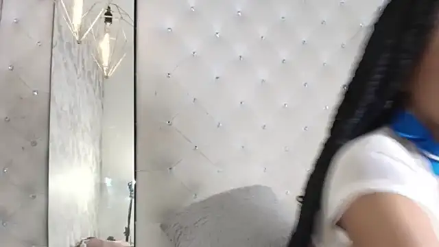 CrystalBrooke3x online show from April 30, 2026, 7:43 pm