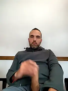 Snapshot of leon3875 chatting on January 17, 2025, 3:32 pm leon3875 online show from January 17, 2025, 3:32 pm