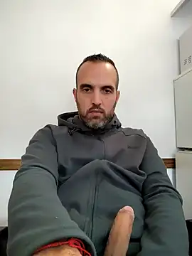 Snapshot of leon3875 chatting on January 16, 2025, 3:24 pm leon3875 online show from January 16, 2025, 3:24 pm