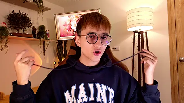 Mr evan1 online show from December 15, 2025, 4:57 pm