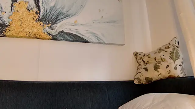 Snapshot of sun_place chatting on March 16, 2026, 5:04 am sun place online show from March 16, 2026, 5:04 am