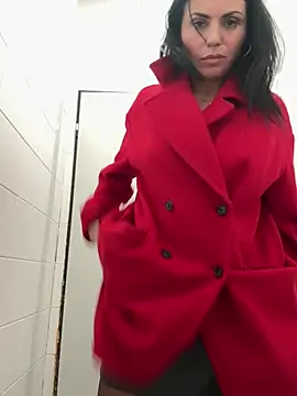 KimKelly13 online show from February 18, 2026, 3:30 pm