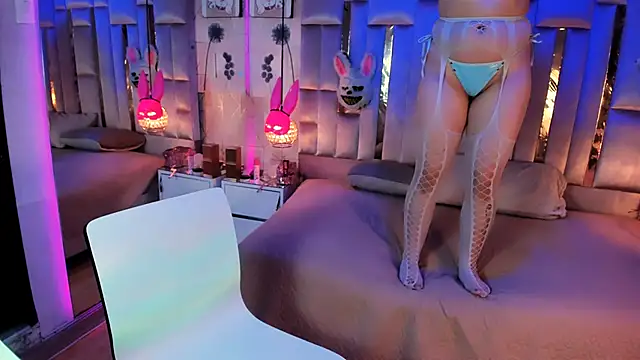 Broklinwhite  online show from April 14, 2026, 2:11 pm