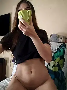 Snapshot of AntoniaHottie chatting on October 26, 2025, 7:53 am AntoniaHottie online show from October 26, 2025, 7:53 am