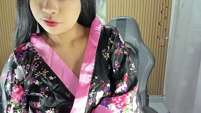 Snapshot of Lili_16 chatting on January 9, 2026, 11:06 am Lili 16 online show from January 9, 2026, 11:06 am