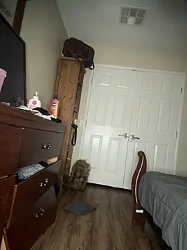 Snapshot of KiDaBrat chatting on November 10, 2025, 8:03 pm KiDaBrat online show from November 10, 2025, 8:03 pm