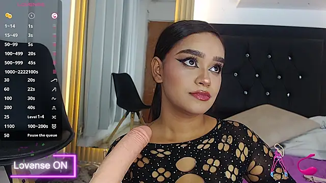 Snapshot of coraline_v chatting on March 5, 2025, 2:57 am coraline v online show from March 5, 2025, 2:57 am