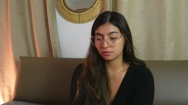 ShelleyMorell online show from November 20, 2025, 12:17 pm