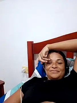 Snapshot of GiveLove1 chatting on February 2, 2026, 3:44 pm GiveLove1 online show from February 2, 2026, 3:44 pm