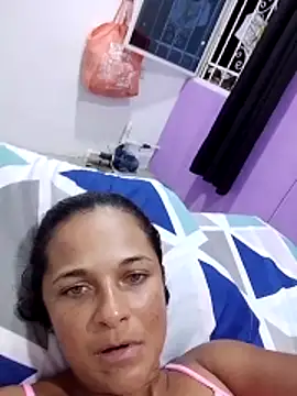 Snapshot of GiveLove1 chatting on January 18, 2026, 3:54 am GiveLove1 online show from January 18, 2026, 3:54 am