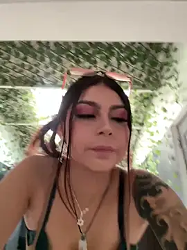 CHERRYY BOMB  online show from March 7, 2026, 4:01 pm