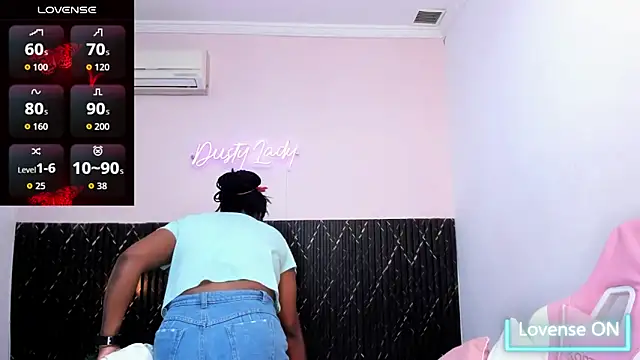 chanel brunette online show from October 27, 2025, 7:04 pm