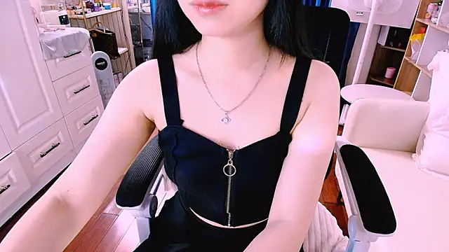 Snapshot of Lee_Mi chatting on March 4, 2026, 12:46 pm Lee Mi online show from March 4, 2026, 12:46 pm