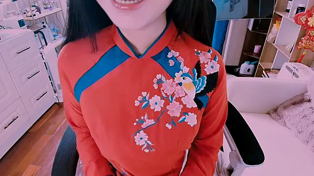 Snapshot of Lee_Mi chatting on February 16, 2026, 3:10 pm Lee Mi online show from February 16, 2026, 3:10 pm