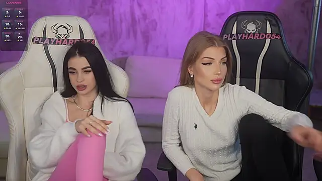 Snapshot of Tina_Breeze chatting on February 13, 2026, 8:47 am Tina Breeze online show from February 13, 2026, 8:47 am