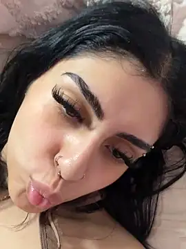 Snapshot of ThickerThanYoBitch chatting on September 20, 2025, 1:38 pm ThickerThanYoBitch online show from September 20, 2025, 1:38 pm