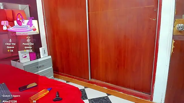 mariamRosse online show from March 10, 2025, 5:22 am